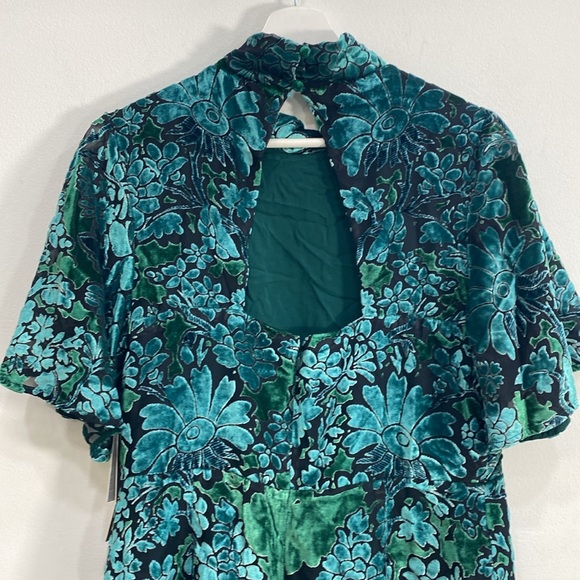 By Anthropologie Short Sleeve Mock Neck Velvet Mini Dress 10P NWT - Picture 5 of 13